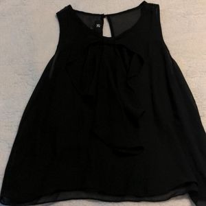✏️IZ Byer black sheer top with bow